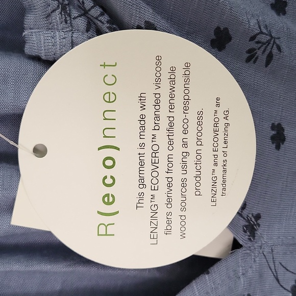 NWT Notch Neck Bubble peasant top! 💙 - Picture 6 of 8